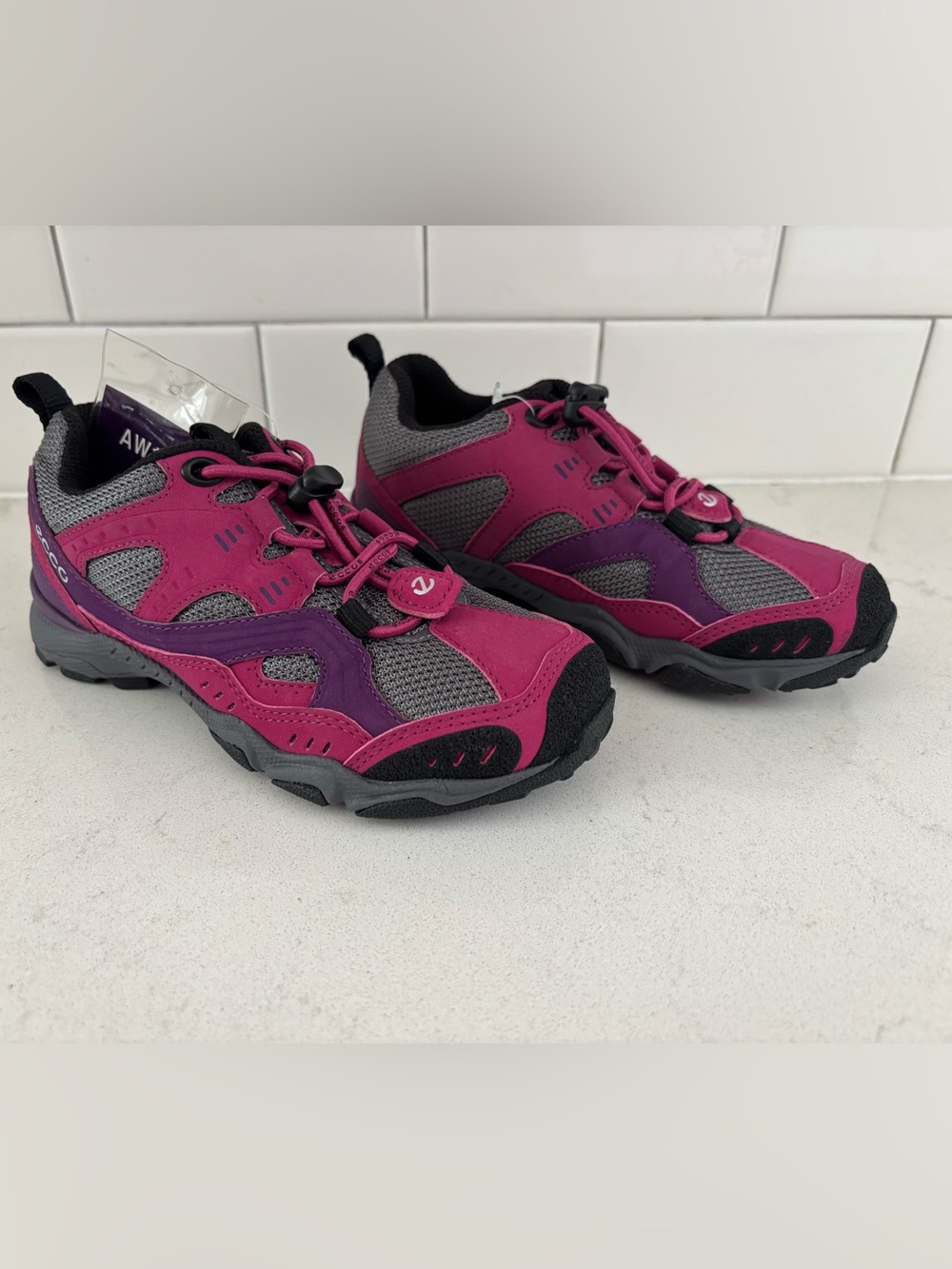 Ecco Fast Trail Running Shoe Girls Toddler size 28 EU Fuschia colour
